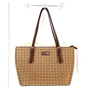 Beautiful Anne Klein brown purse 👜 nice!